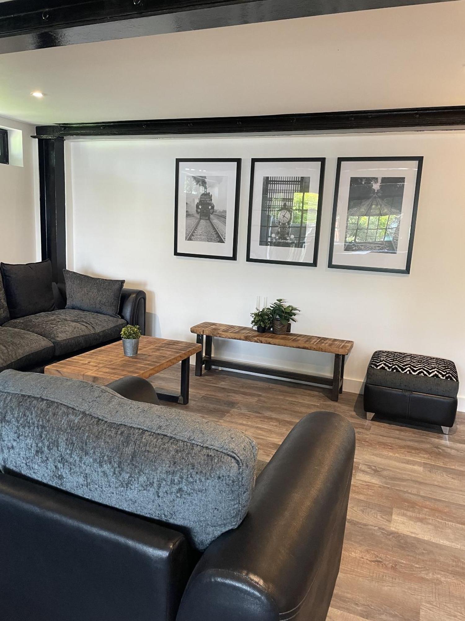 Booking Urban At Halstead Halstead  Room photo