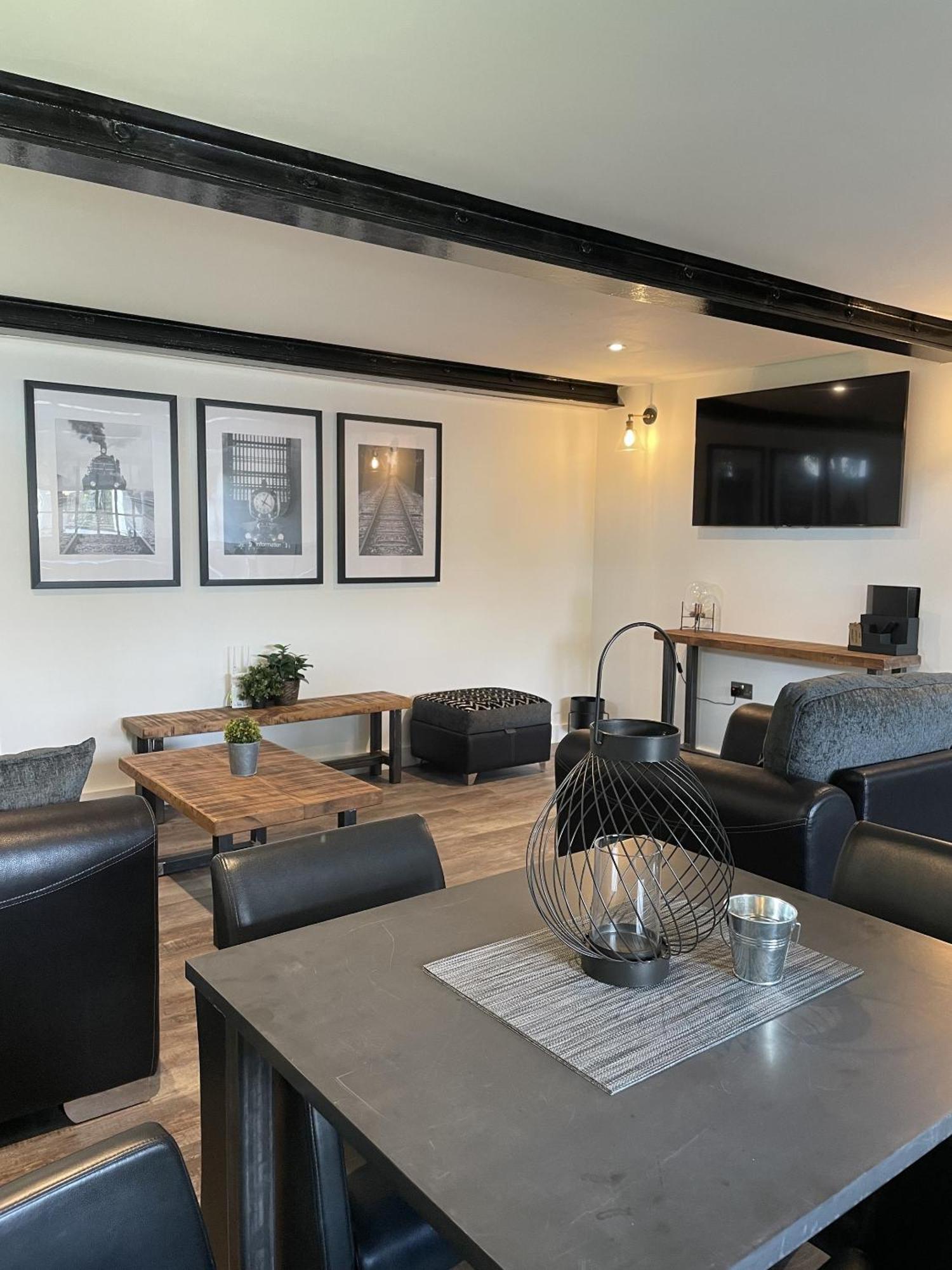 Booking Urban At Halstead Halstead  Exterior photo